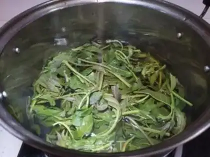 Make Champagne sauce step 0