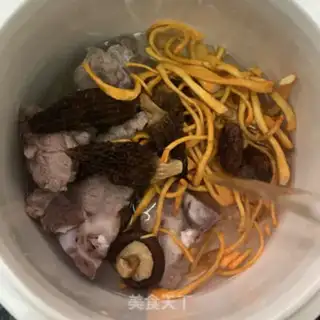 Make The mushroom stew step 4