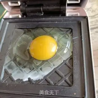 Make Sausage egg sandwich step 2