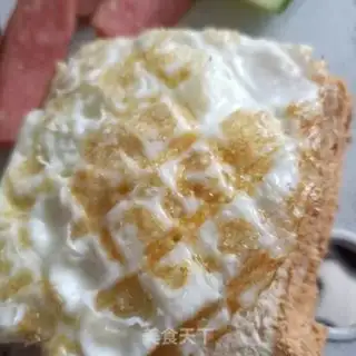 Make Sausage egg sandwich step 4