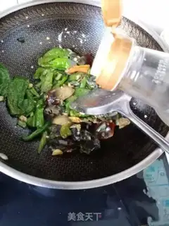 Make Green peppers and eggs step 6