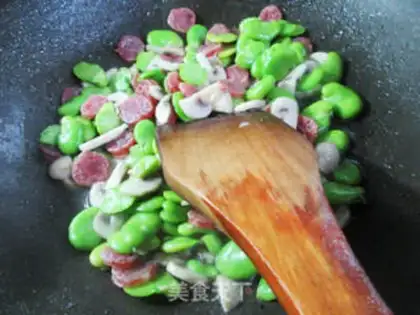Make Mushroom sausage fried beans step 8