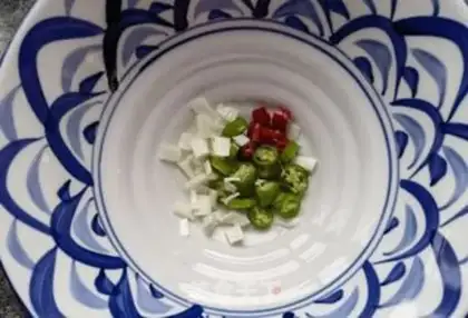 Make radish and eggs for Tommy step 3