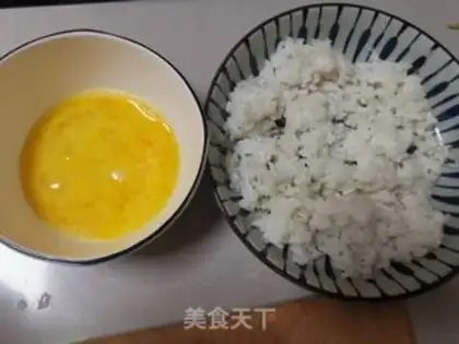 Make Egg fried rice step 1