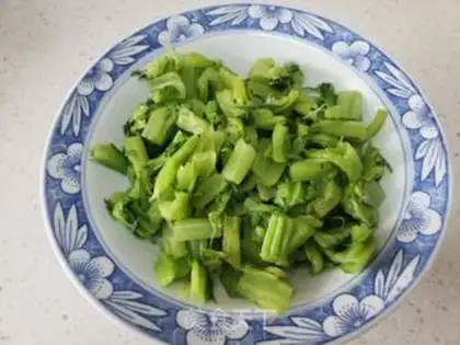 Make A fan of the pickles step 2