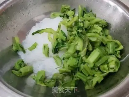 Make A fan of the pickles step 5