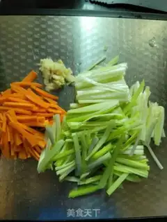 Make A crotch carrot step 0