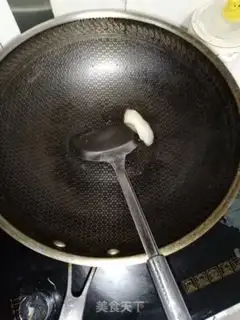 Make Garlic lard step 2