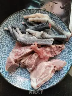 Make Chicken-toe soup with a tatter step 0