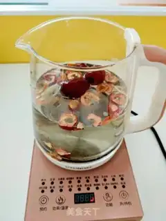 Make A tan and a red date tea step 1
