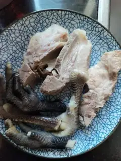 Make Chicken-toe soup with a tatter step 3