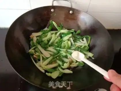 Make Chicken and garlic cabbage step 5