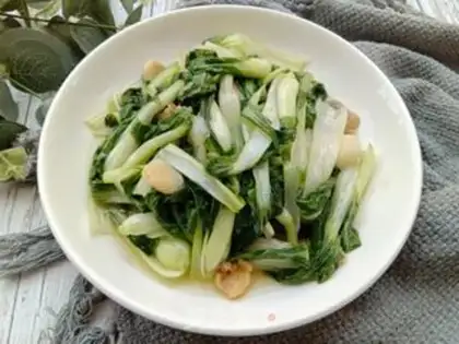 Make Chicken and garlic cabbage step 6