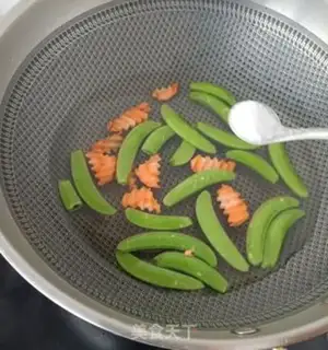 Make Sweet bean shrimp salad step 2