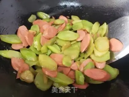 Make The ham and the sausage step 5