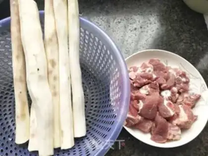 Make Mountain medicine and bone soup step 0