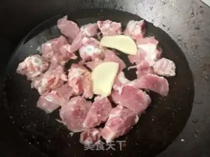 Make Mountain medicine and bone soup step 1