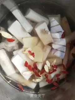Make Mountain medicine and bone soup step 3