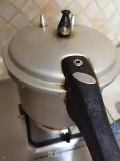 Make Pineapple duck step 14