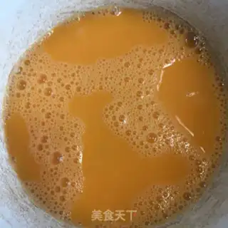 Make Eggs are fried tofu step 2