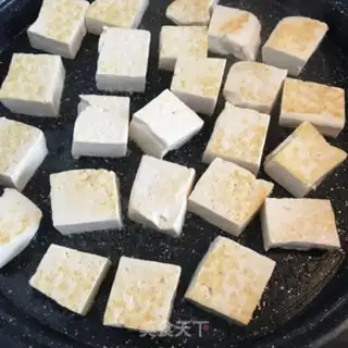 Make Eggs are fried tofu step 5