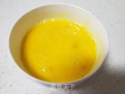 Make Peppers fried duck eggs step 1
