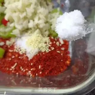 Make Chicken claws with red oil step 3