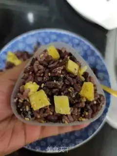 Make Pineapple rice step 3