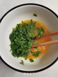 Make Pippa leaves, fried eggs step 3