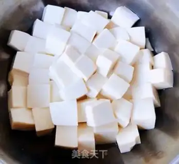 Make Tofu soup step 1