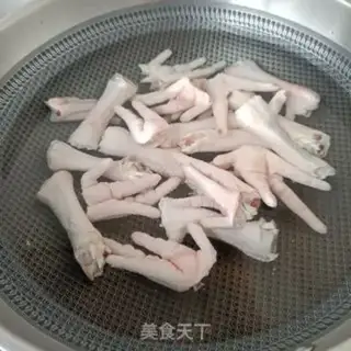 Make Chicken claws with red oil step 10