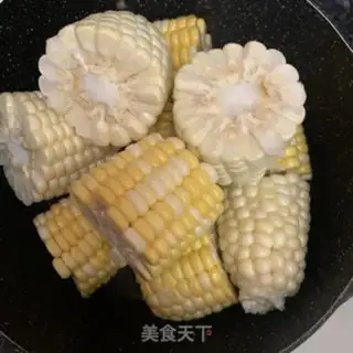 Make Corn abalone bone soup step 2
