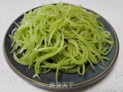 Make Sesame sauce with silk step 3