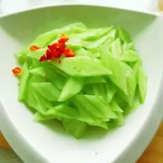 Make cucumber fried eggs step 1