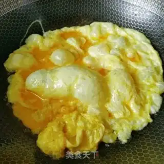 Make cucumber fried eggs step 4
