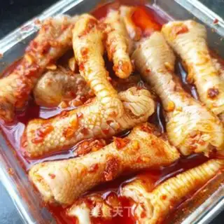 Make Chicken claws with red oil step 18