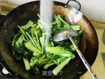 Make Garlic cabbage step 3