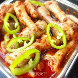 Make Chicken claws with red oil step 19