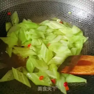 Make cucumber fried eggs step 8