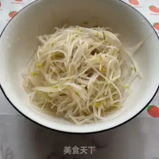 Make Cold bean sprouts step 1