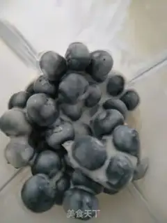 Make Fruit shakes step 1