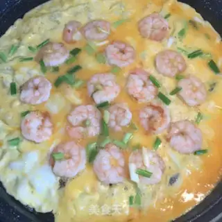 Make Shrimp fried eggs step 5
