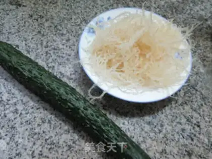 Make A cucumber plaque step 0
