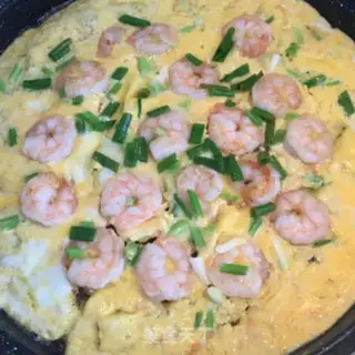 Make Shrimp fried eggs step 6