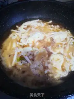 Make Seafood mushroom spicy spicy spicy soup step 6