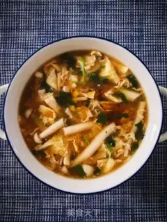Make Seafood mushroom spicy spicy spicy soup step 8