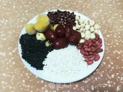 Make "Red-tree, black rice congee." step 0