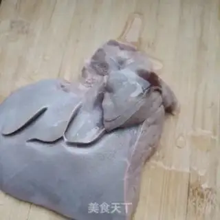 Make Garlic fried liver step 1