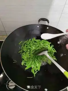 Make Garlic cabbage step 2