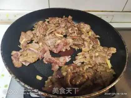Make Pepper beef step 1
